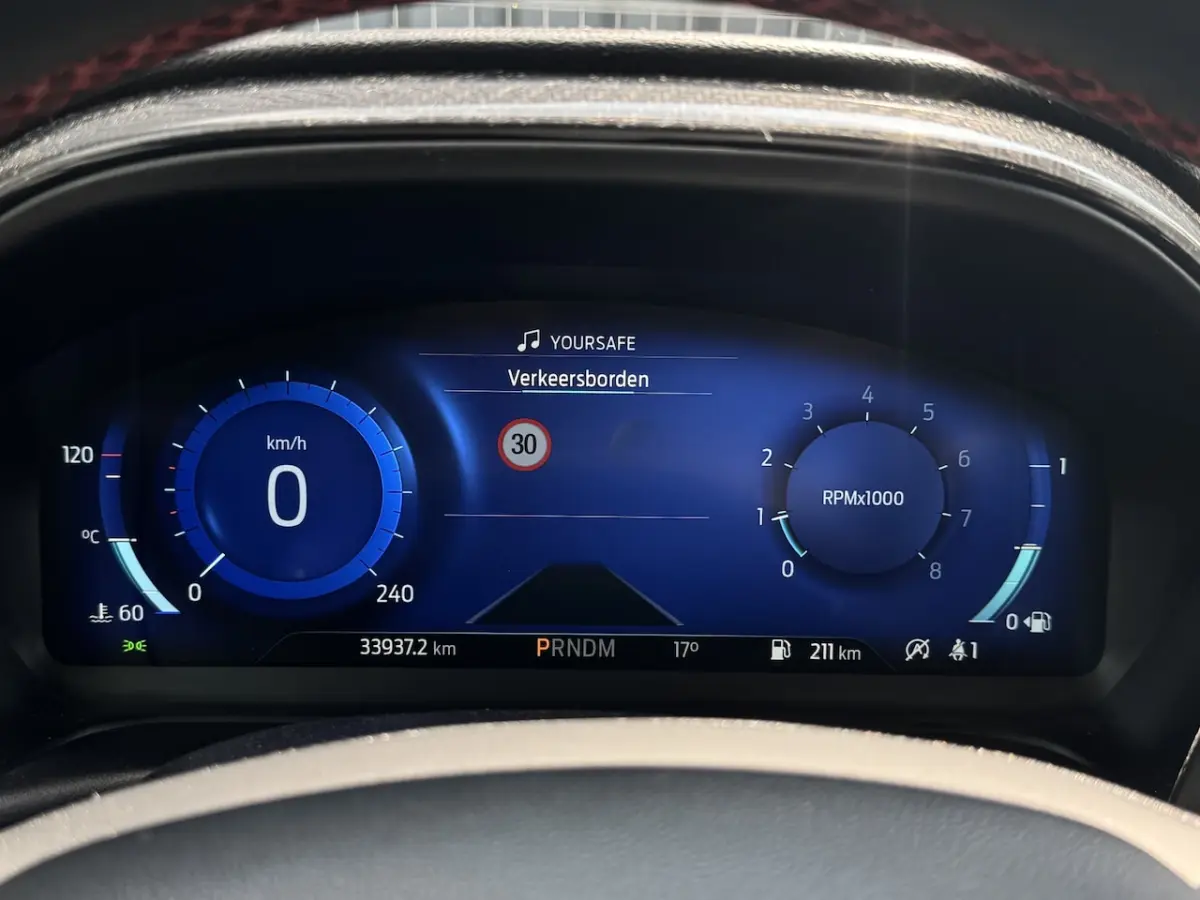1.0 EcoBoost Hybrid ST-Line X Panoramadak, Camera, ACC