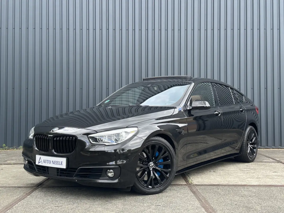550xi V8 M Sport 449 pk NAP, Panoramdak, Trekhaak, Massage