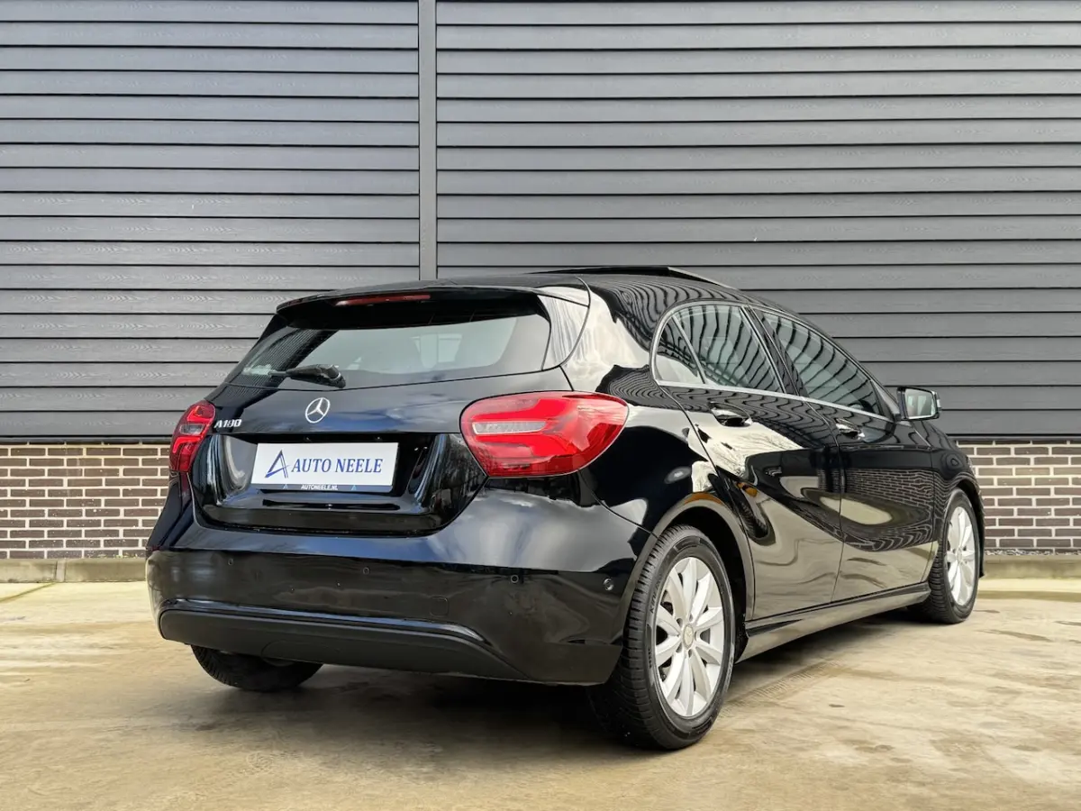 180 Lease Edition Plus Panoramadak, LED, Keyless