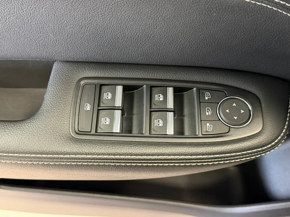 1.6 E-Tech Hybrid 145 Intense PANORAMADAK CAMERA CRUISE KEYLESS-GO LANE-ASSIST USB AUX