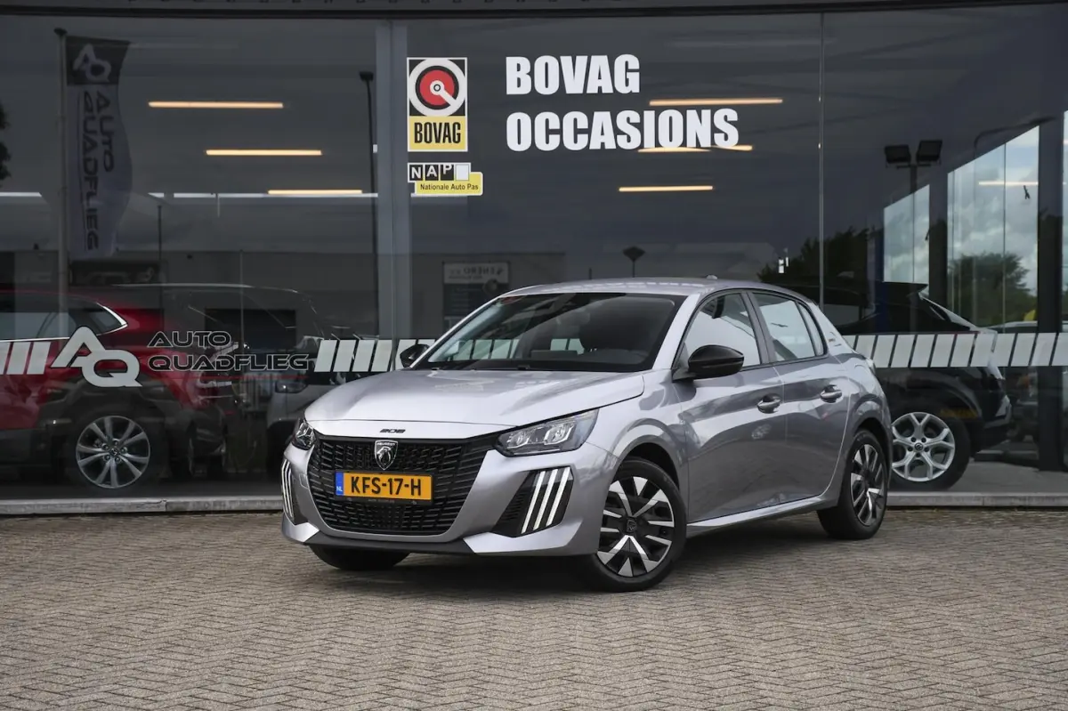 1.2 100 Active 100PK/ APPLE CARPLAY/ NAVIGATIE