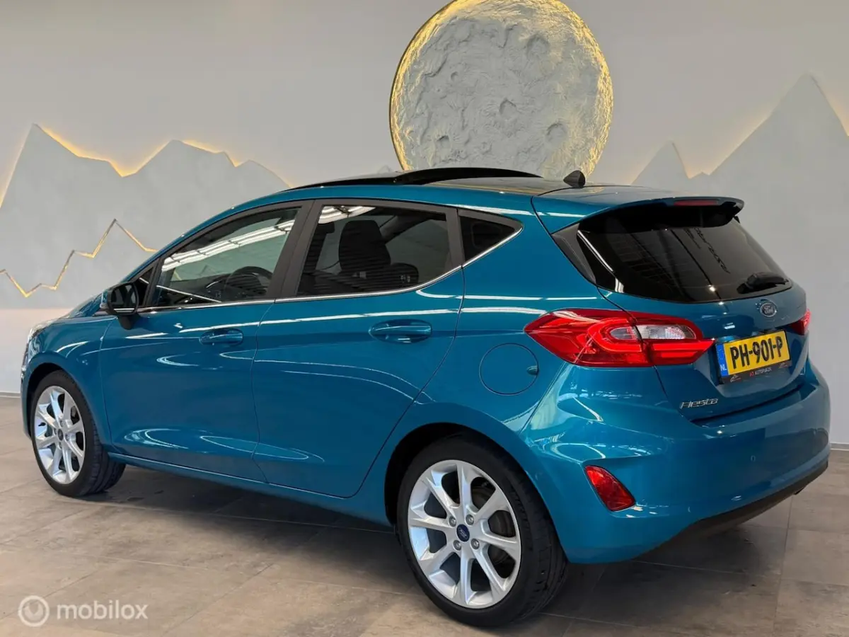 1.0 EcoBoost Titanium Panorama/Keyless/Carplay/Camera