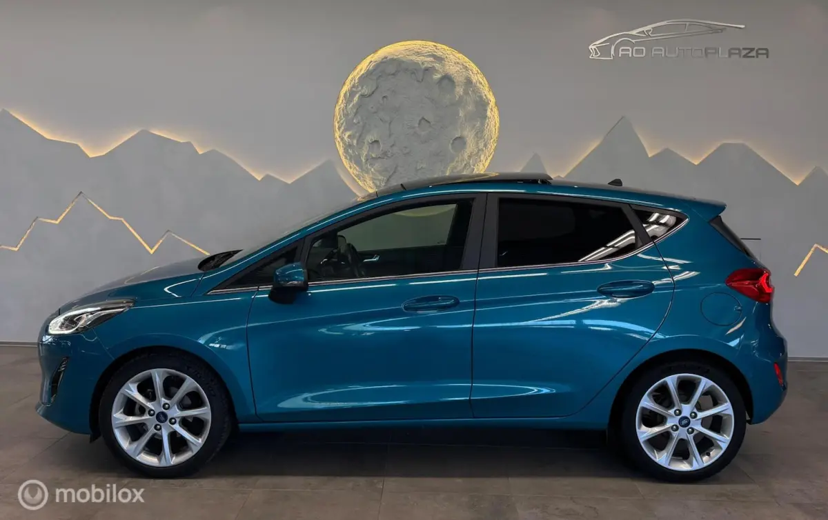 1.0 EcoBoost Titanium Panorama/Keyless/Carplay/Camera