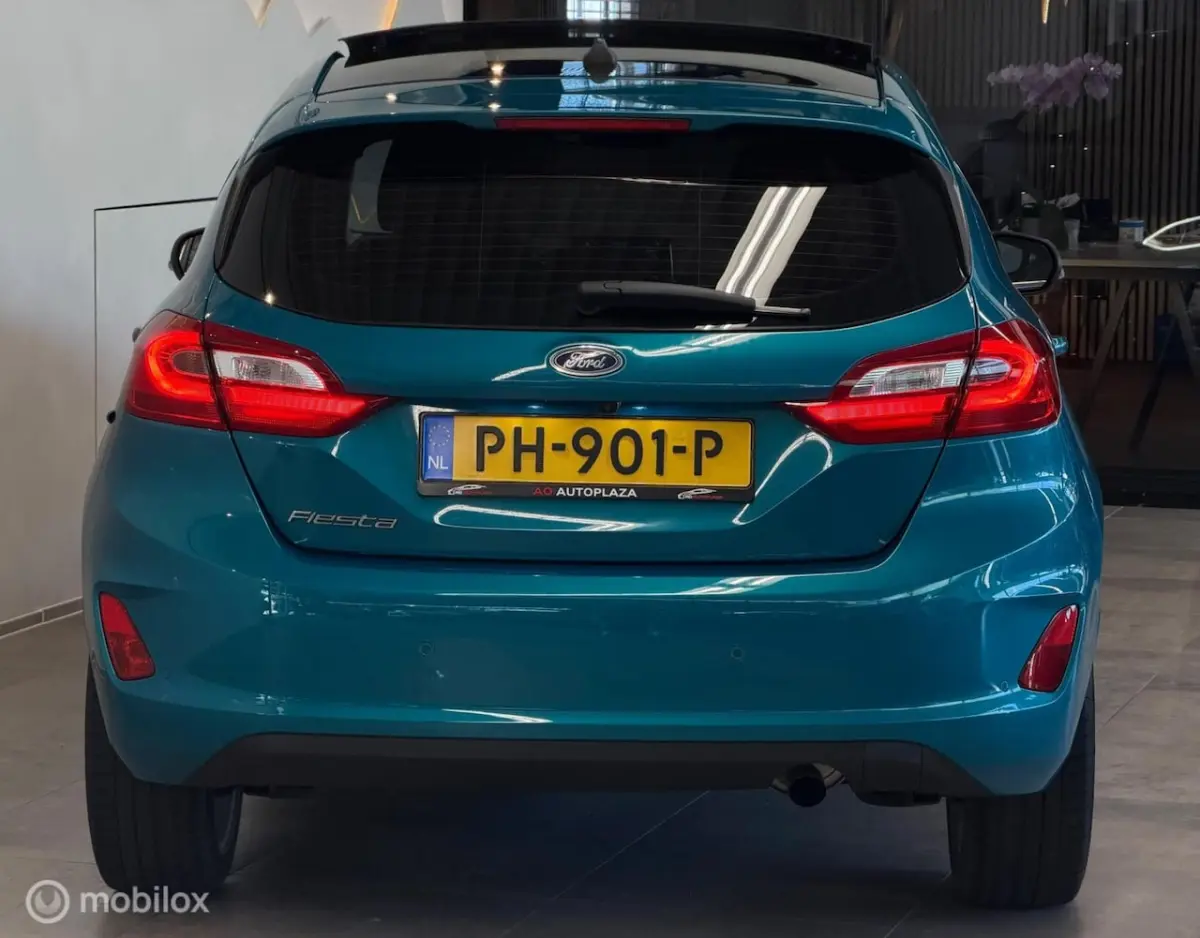1.0 EcoBoost Titanium Panorama/Keyless/Carplay/Camera