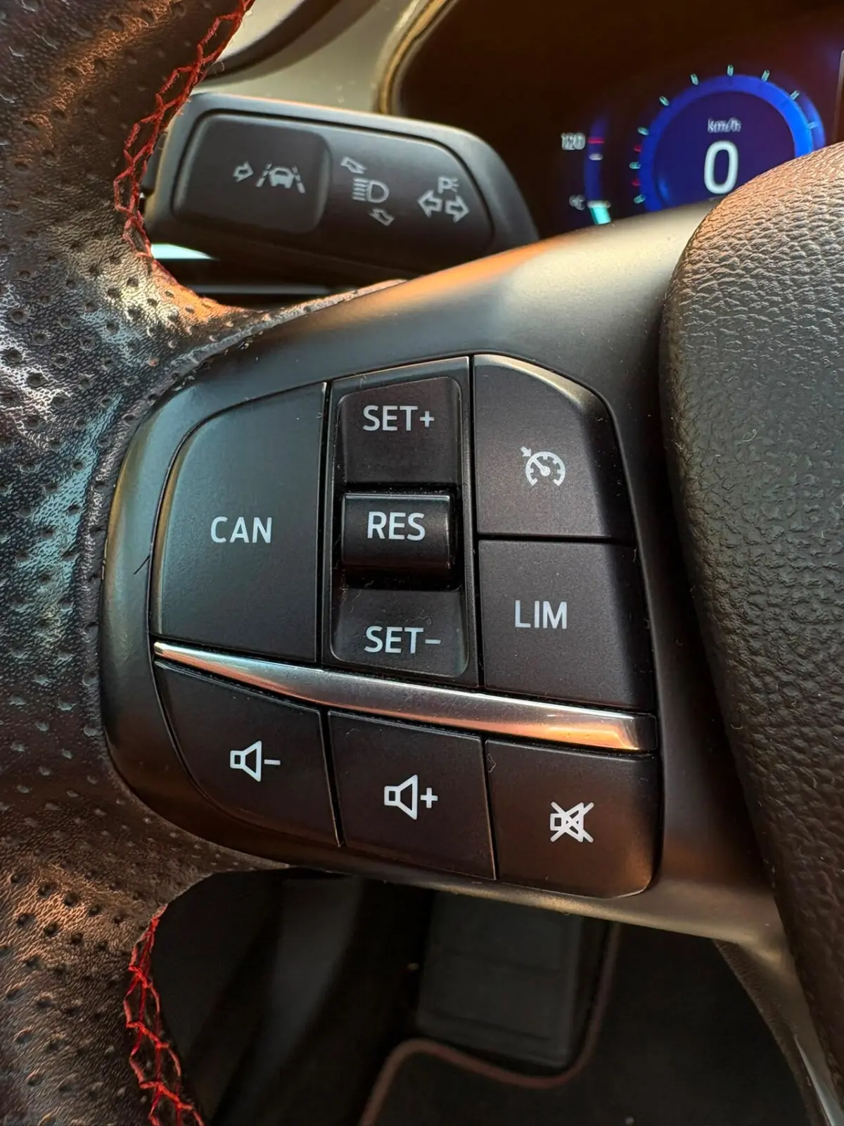 1.0 EcoBoost Hybrid ST Line X Business