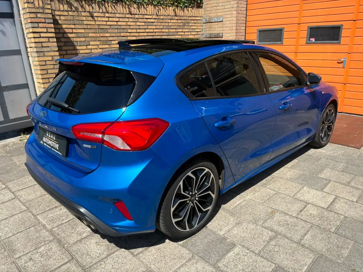 1.0 EcoBoost Hybrid ST Line X Business