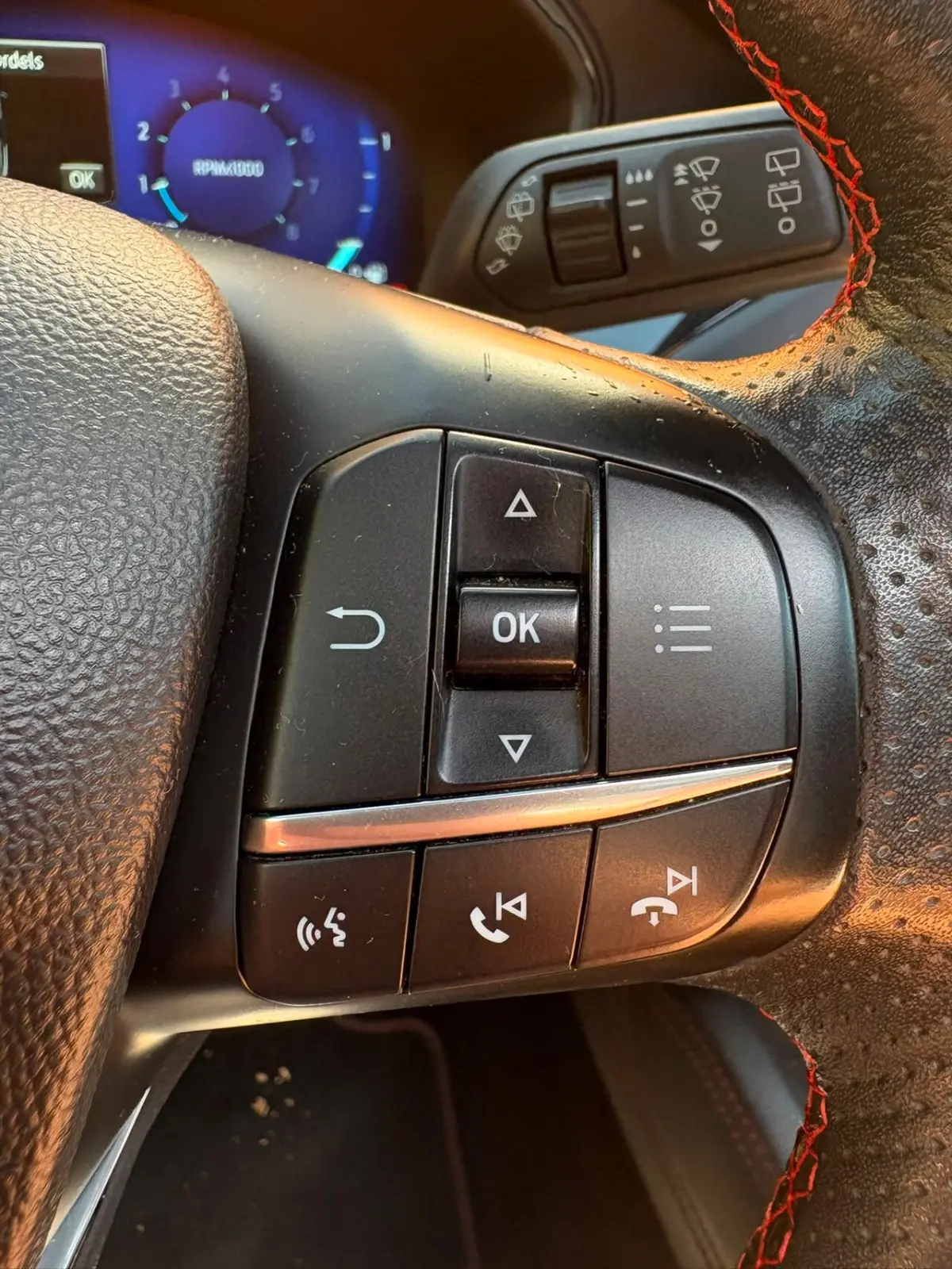 1.0 EcoBoost Hybrid ST Line X Business