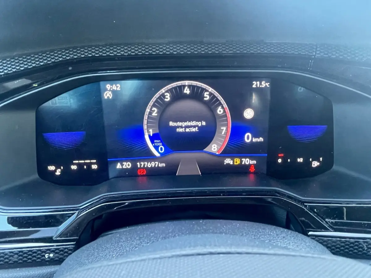 1.0 TSI Life Virtual|Camera