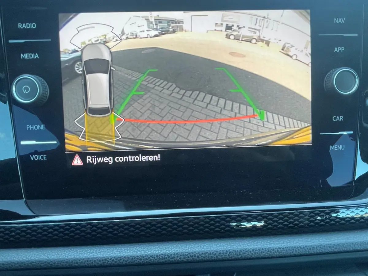 1.0 TSI Life Virtual|Camera