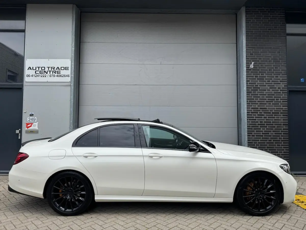 200 AMG-style [ Sfeerverlichting | Pano | Burmester | StoelVW | Achteruitrijcamera]