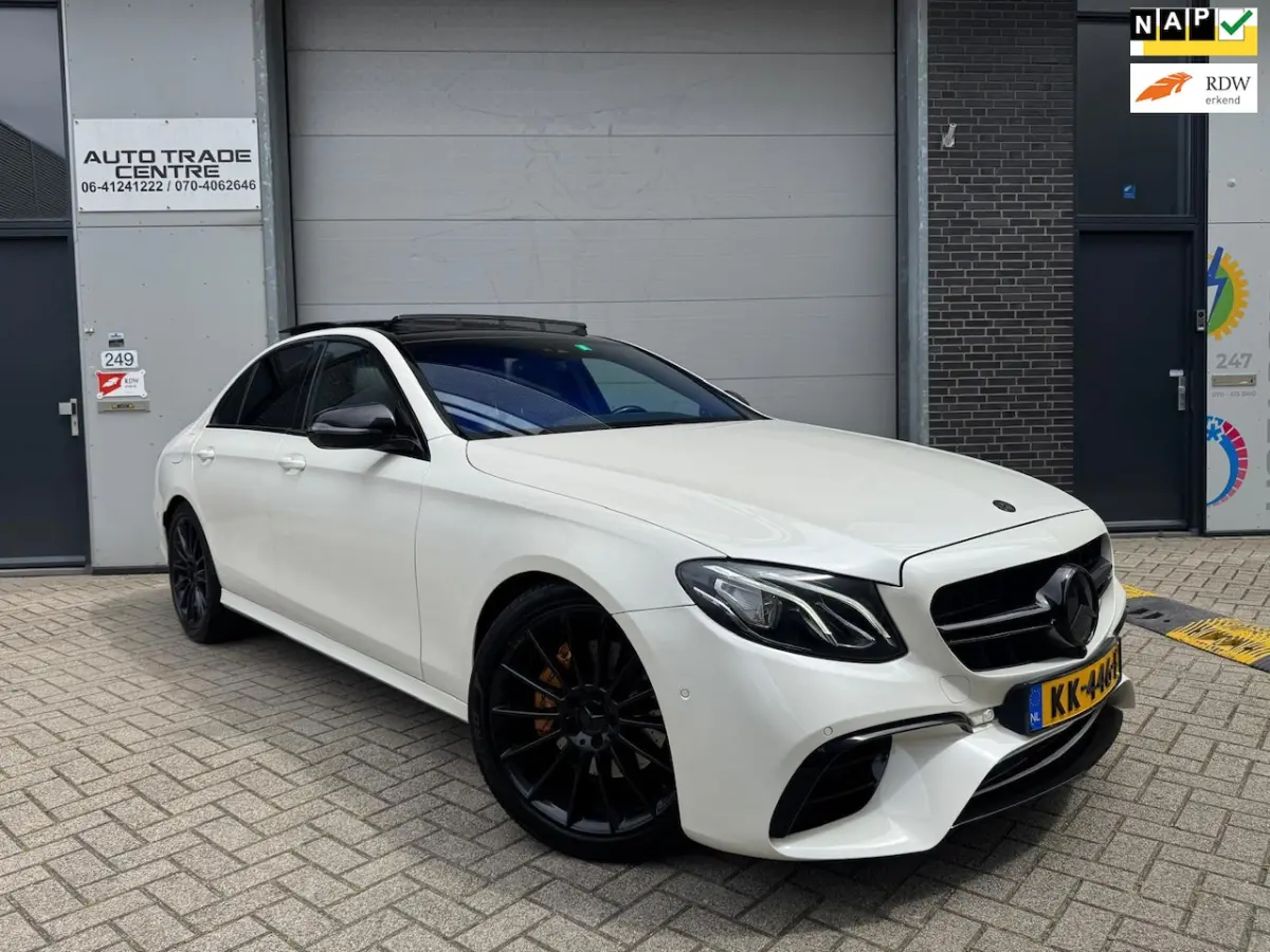 200 AMG-style [ Sfeerverlichting | Pano | Burmester | StoelVW | Achteruitrijcamera]