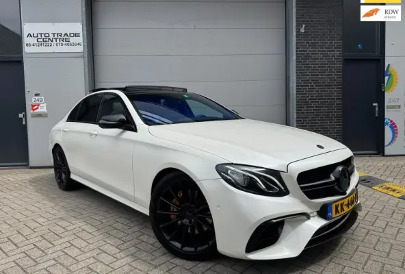 200 AMG-style [ Sfeerverlichting | Pano | Burmester | StoelVW | Achteruitrijcamera]