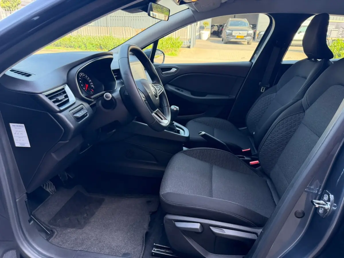 1.0 TCe / Navigatie / Apple CarPlay - Android / 1e Eigenaar / ALL-Season banden / Cruise C