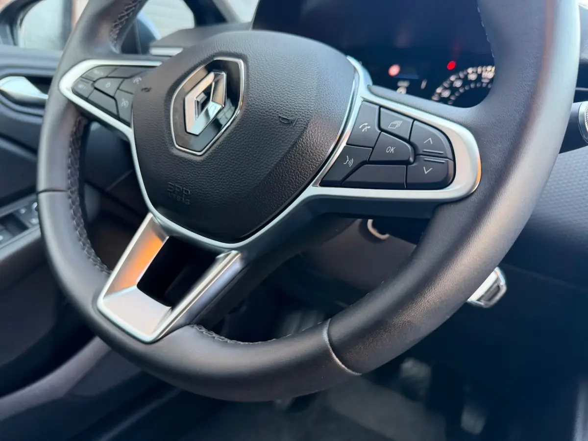 1.0 TCe / Navigatie / Apple CarPlay - Android / 1e Eigenaar / ALL-Season banden / Cruise C
