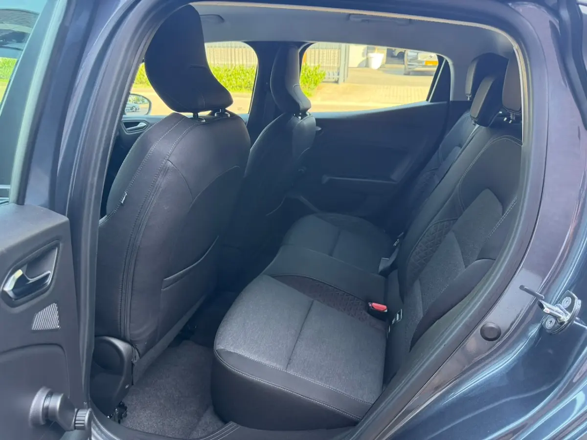 1.0 TCe / Navigatie / Apple CarPlay - Android / 1e Eigenaar / ALL-Season banden / Cruise C