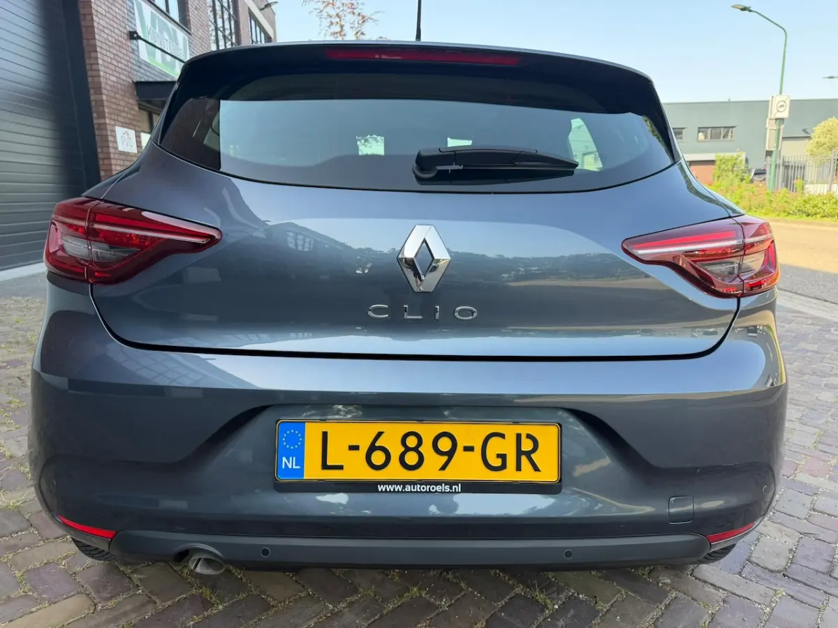 1.0 TCe / Navigatie / Apple CarPlay - Android / 1e Eigenaar / ALL-Season banden / Cruise C
