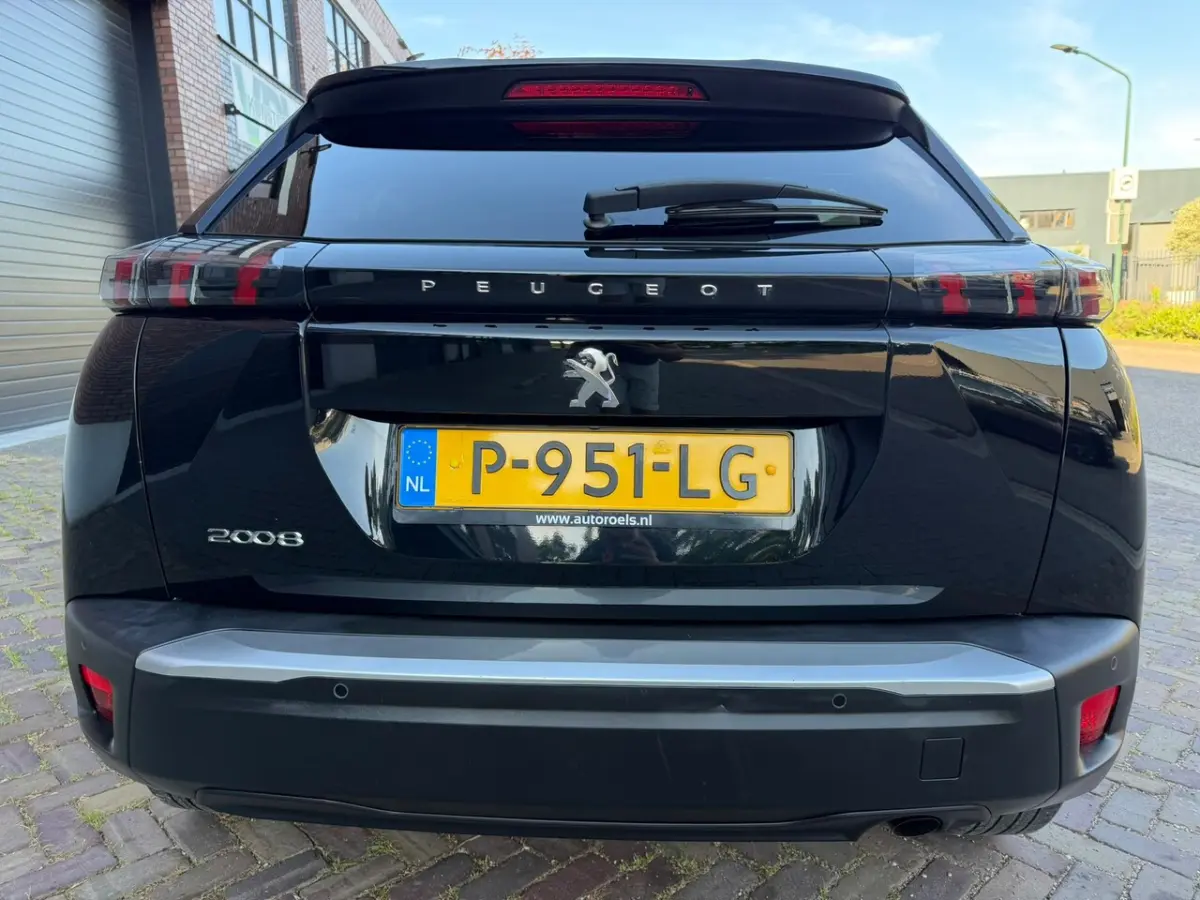 1.2 PureTech Allure / DISTRIBUTIERIEM NIEUW / Apple CarPlay-Android / Stoelverwarming / AL