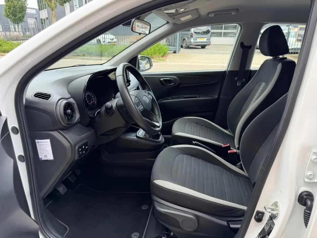 1.0 Comfort / Apple CarPlay-Android / Navigatie + Camera / Cruisie Control / 1e Eigenaar /