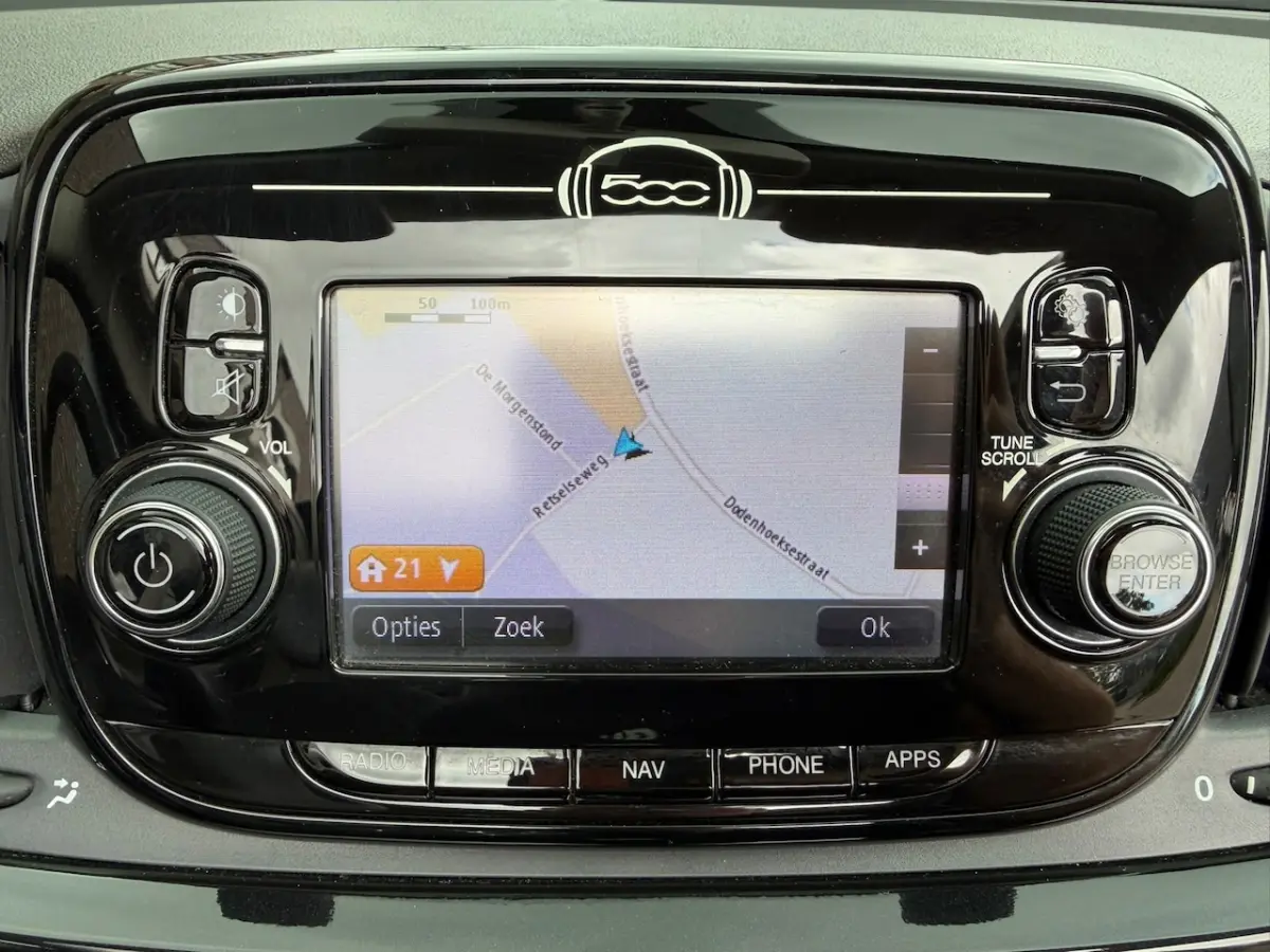 1.2 Young Cabrio Softtop / Navigatie / 1e Eigenaar / 4-Cilinders / Cruise Control / NED-Fi