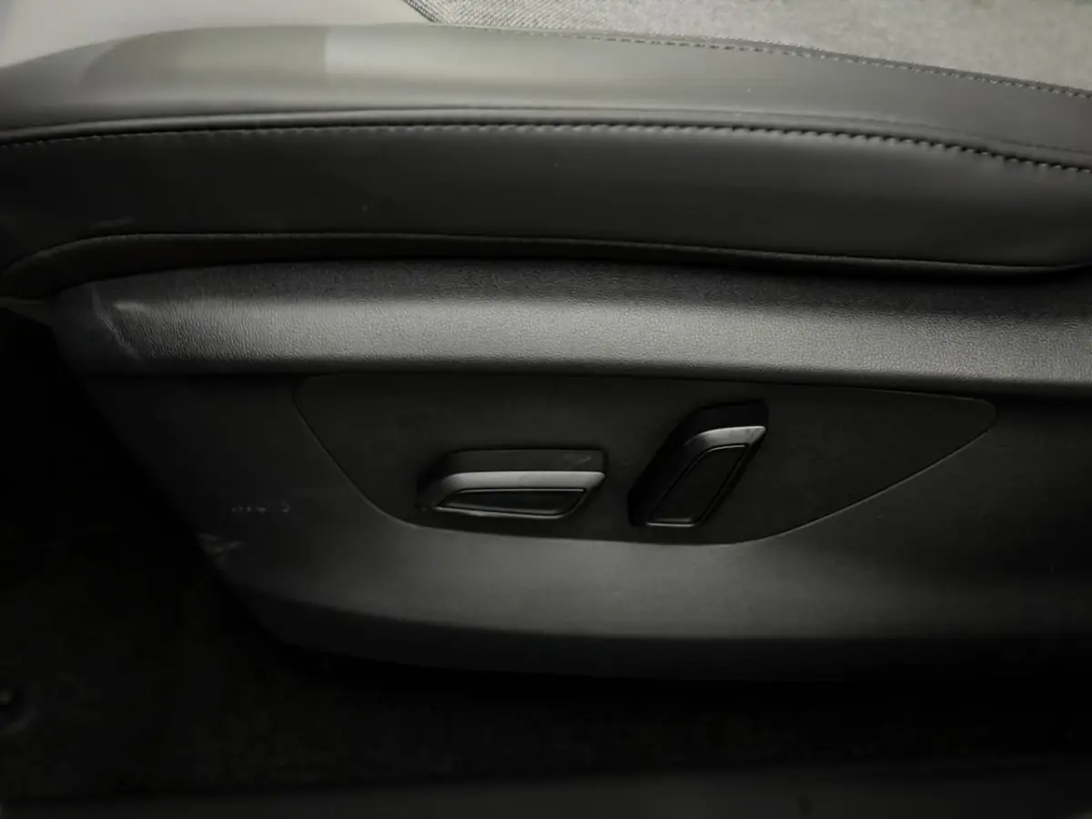 Luxury 64 kWh Nieuw 360 Camera, Navi, Rijstrook correctie, Stoelverwarming, Elektrische ac