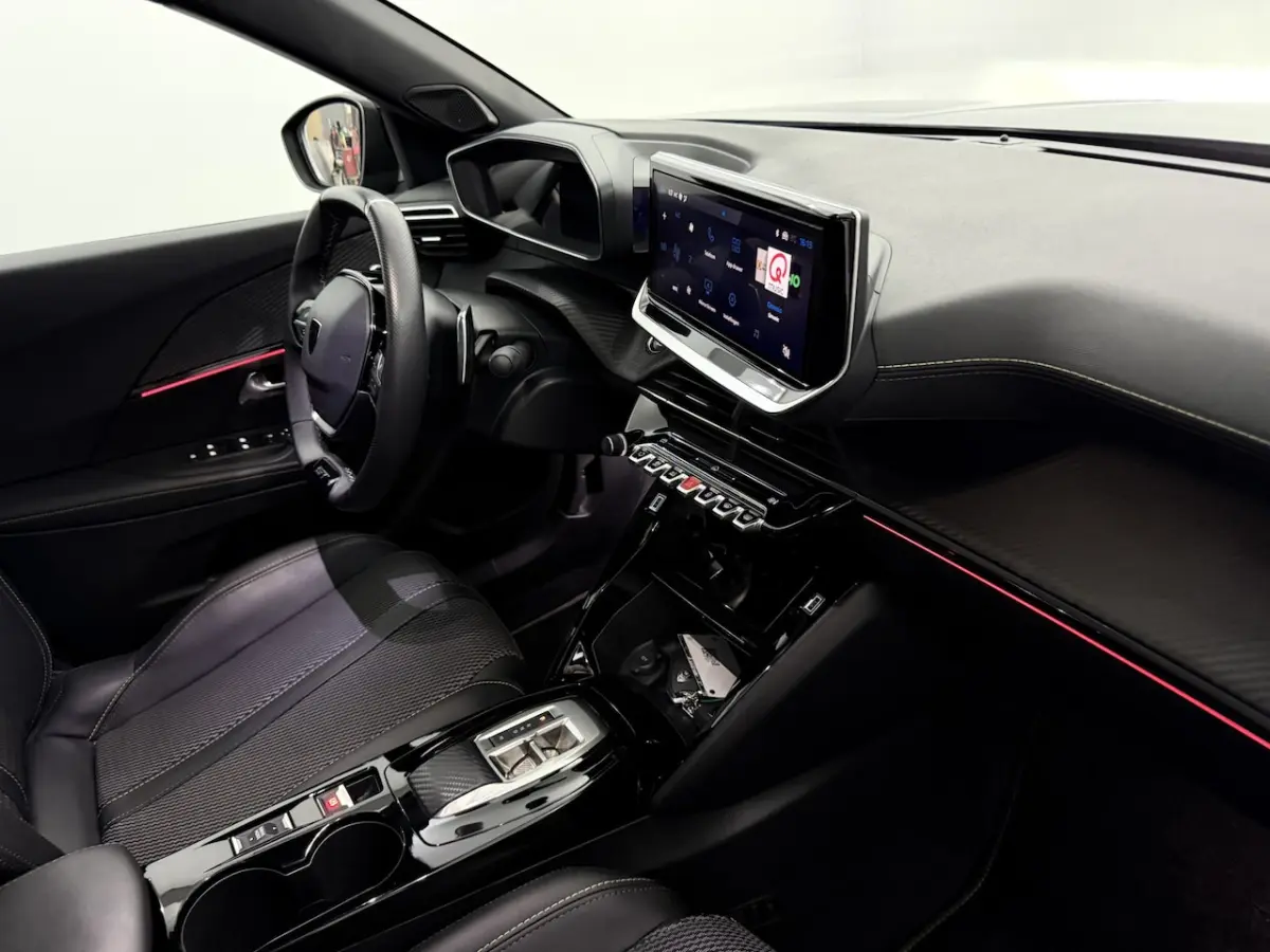 1.2 Hybrid 136 GT Camera, Navi, Virtual desk, Half leder, Cruise control, Apple carplay, L