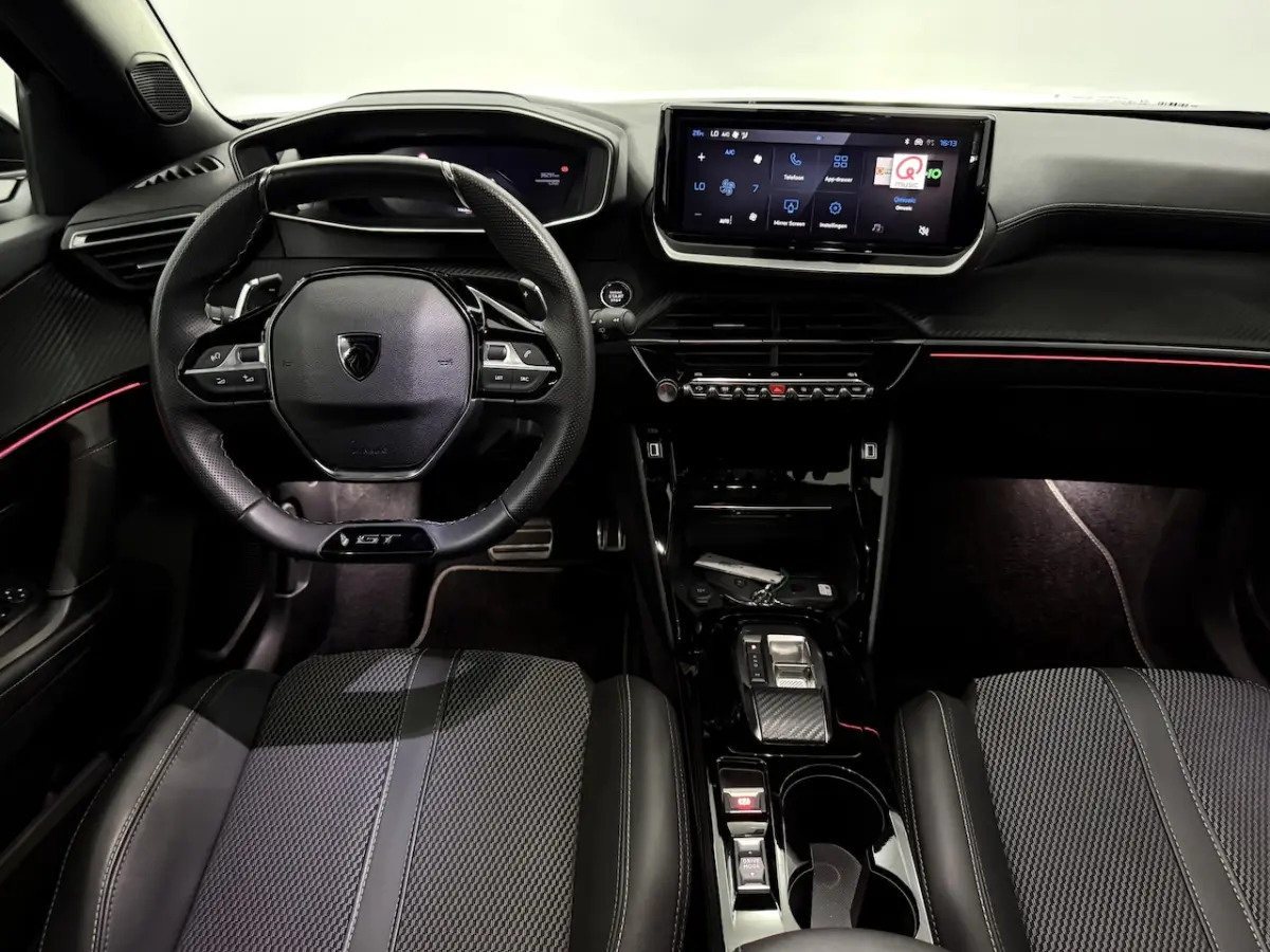 1.2 Hybrid 136 GT Camera, Navi, Virtual desk, Half leder, Cruise control, Apple carplay, L