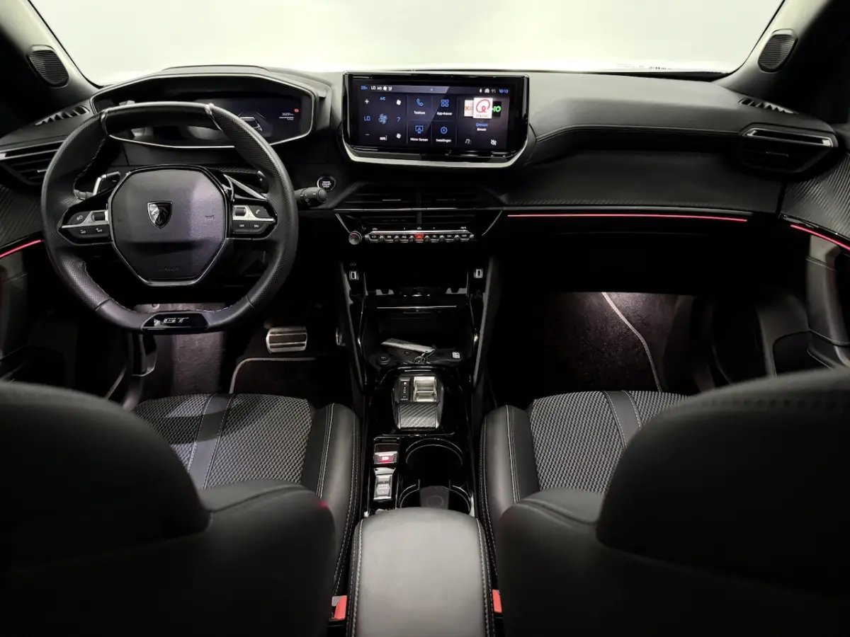 1.2 Hybrid 136 GT Camera, Navi, Virtual desk, Half leder, Cruise control, Apple carplay, L