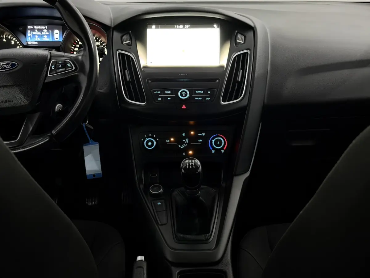 1.0 Trend Edition Apple carplay, Parkeersensoren, Navi, Cruise control, A start stop, Airc