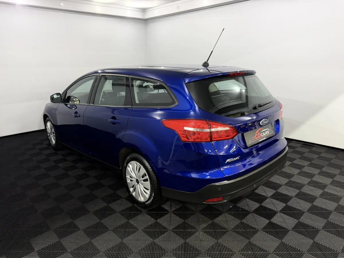 1.0 Trend Edition Apple carplay, Parkeersensoren, Navi, Cruise control, A start stop, Airc