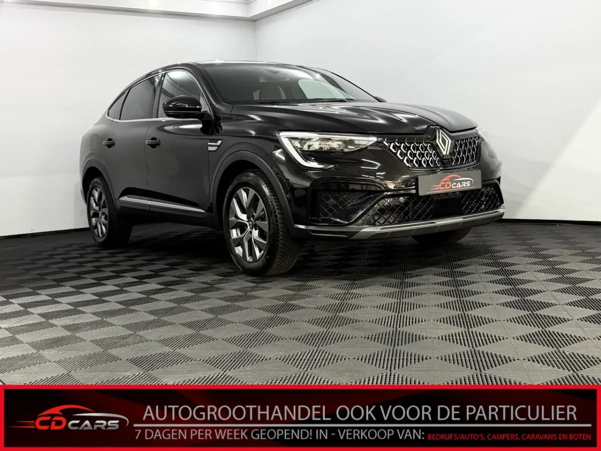 1.6 E-Tech full hybrid 145 techno 360 Camera, Navi, Virtual desk, Keyless start, Winterpak
