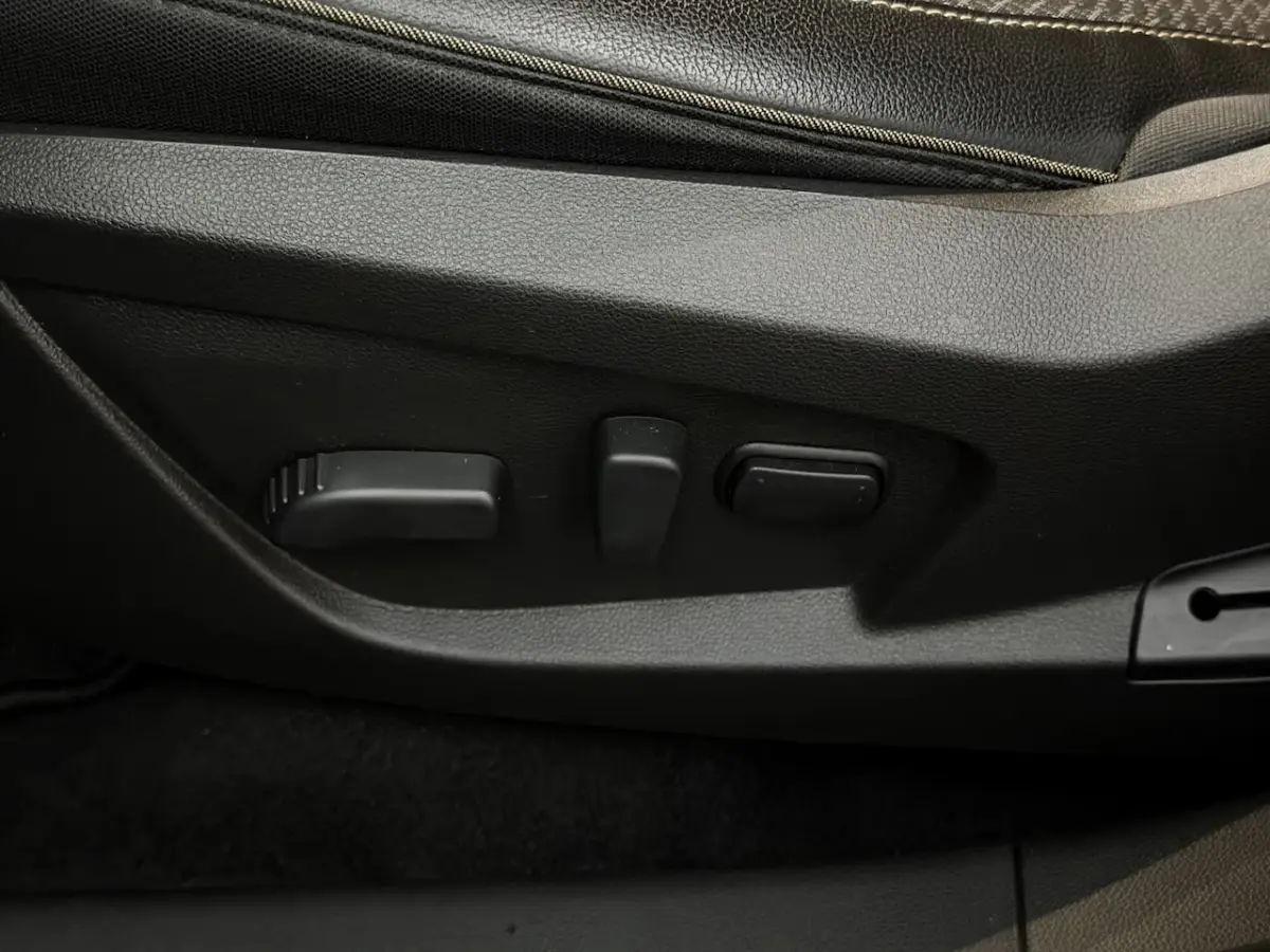 1.6 E-Tech full hybrid 145 techno 360 Camera, Navi, Virtual desk, Keyless start, Winterpak