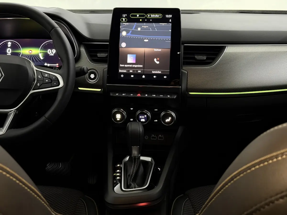 1.6 E-Tech full hybrid 145 techno 360 Camera, Navi, Virtual desk, Keyless start, Winterpak