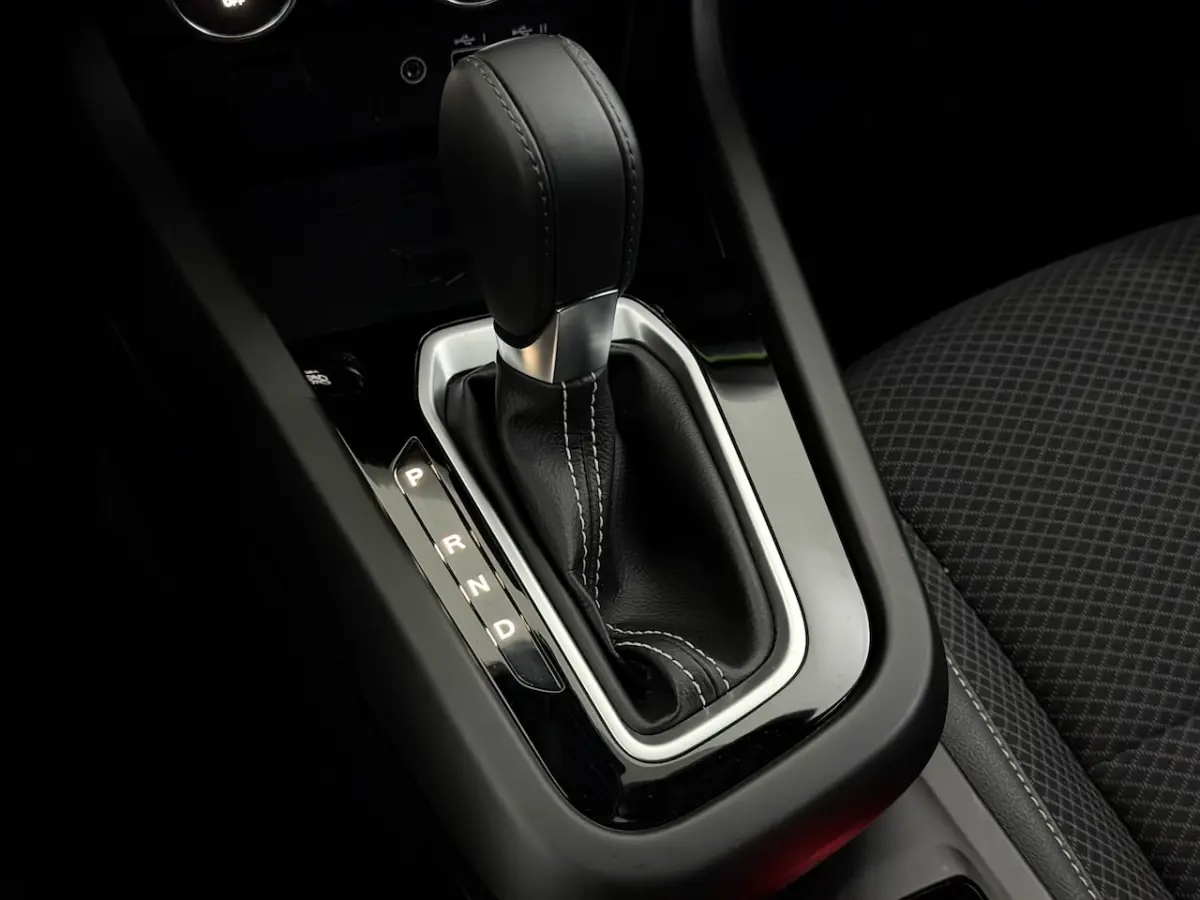 1.6 E-Tech full hybrid 145 techno 360 Camera, Navi, Virtual desk, Keyless start, Winterpak