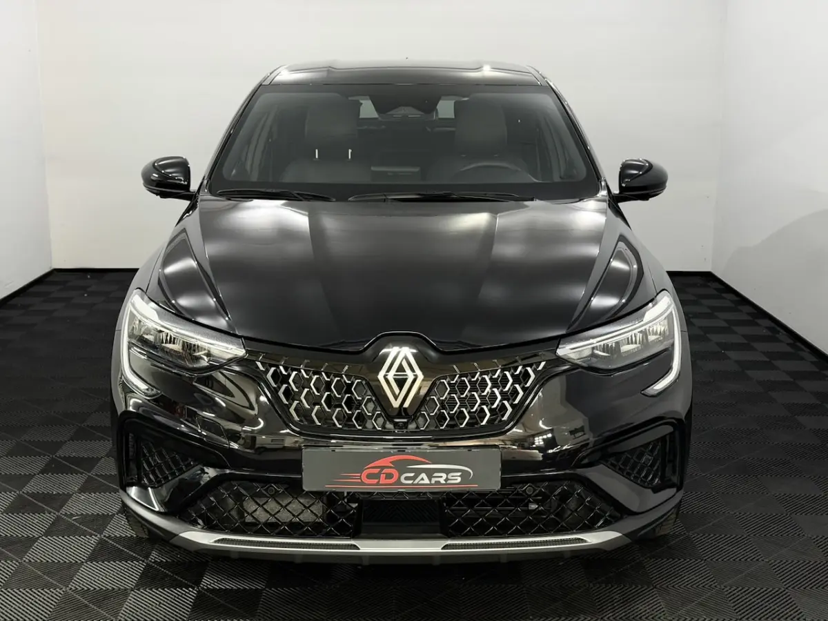 1.6 E-Tech full hybrid 145 techno 360 Camera, Navi, Virtual desk, Keyless start, Winterpak