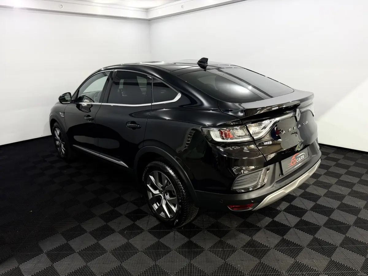 1.6 E-Tech full hybrid 145 techno 360 Camera, Navi, Virtual desk, Keyless start, Winterpak