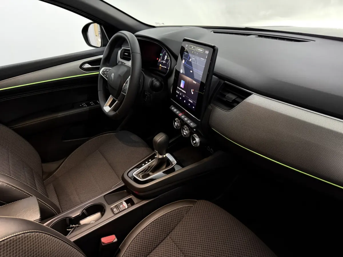 1.6 E-Tech full hybrid 145 techno 360 Camera, Navi, Virtual desk, Keyless start, Winterpak