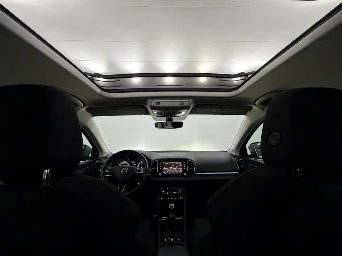 1.0 TSI Business Edition Panoramadak, Camera, Navi, Keyless start, Cruise control, A start