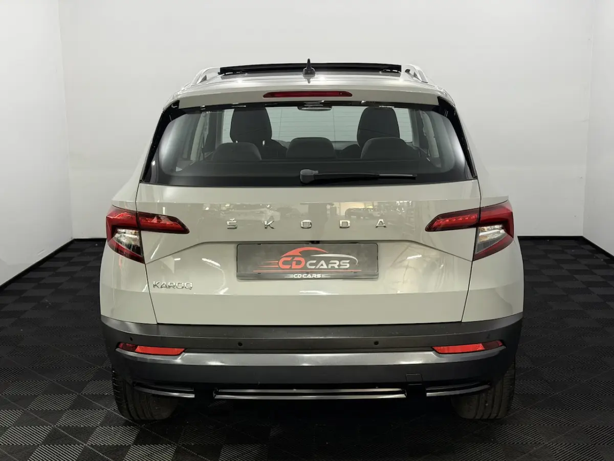 1.0 TSI Business Edition Panoramadak, Camera, Navi, Keyless start, Cruise control, A start