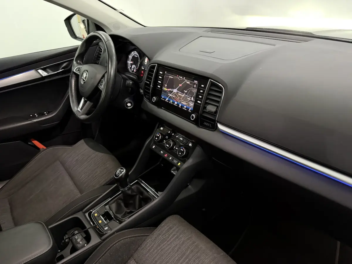 1.0 TSI Business Edition Panoramadak, Camera, Navi, Keyless start, Cruise control, A start