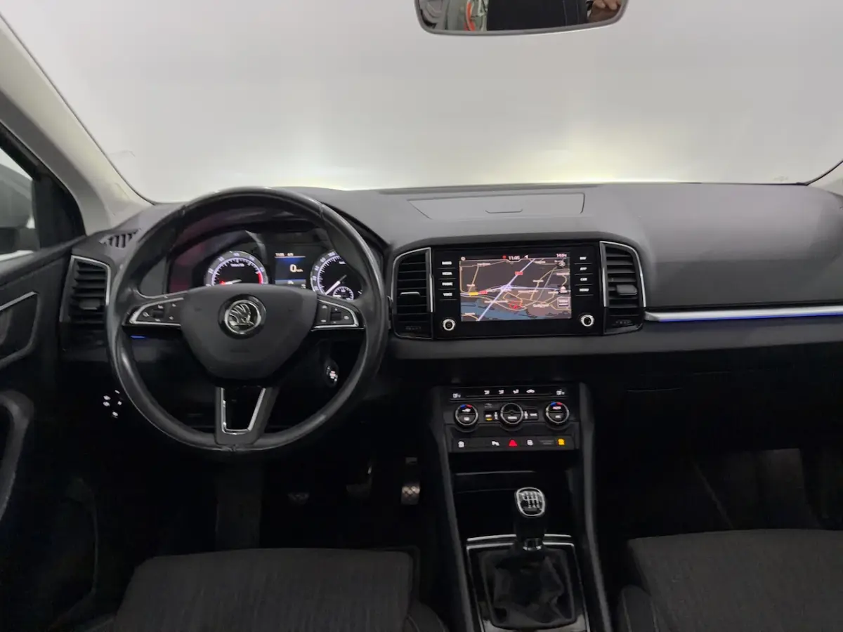 1.0 TSI Business Edition Panoramadak, Camera, Navi, Keyless start, Cruise control, A start
