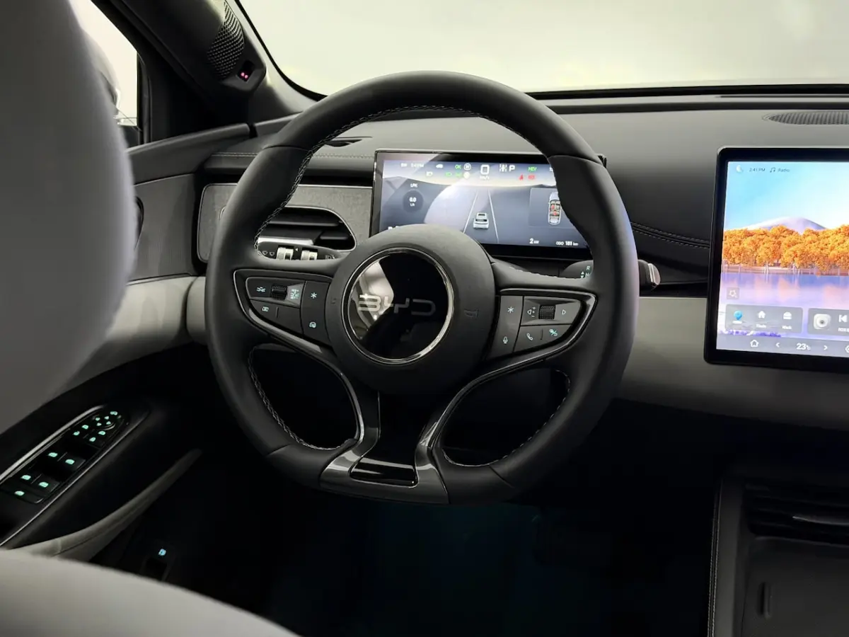 1.5 DM-i Boost PHEV Leder, Camera, Apple carplay, Keyless start, Cruise control, Elektrisc