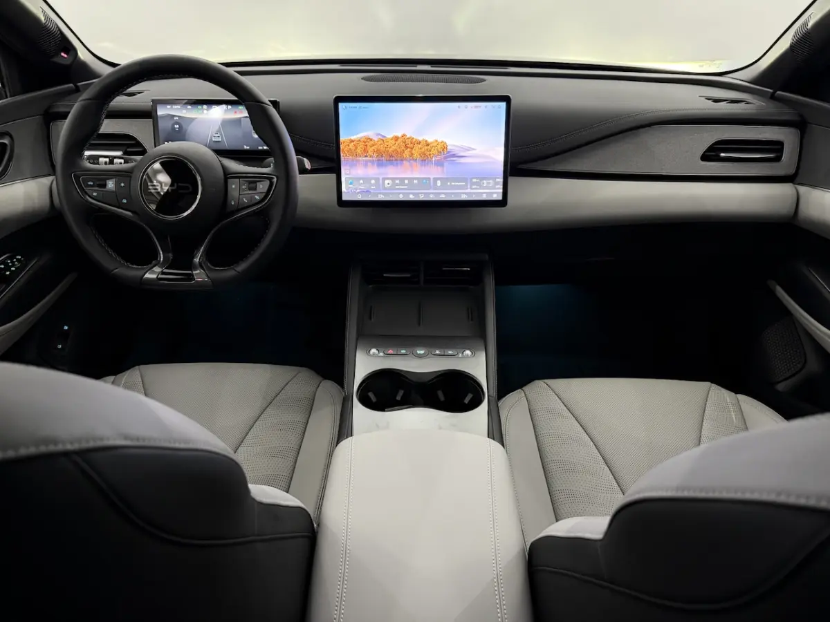 1.5 DM-i Boost PHEV Leder, Camera, Apple carplay, Keyless start, Cruise control, Elektrisc
