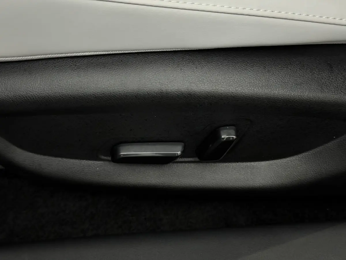 1.5 DM-i Boost PHEV Leder, Camera, Apple carplay, Keyless start, Cruise control, Elektrisc