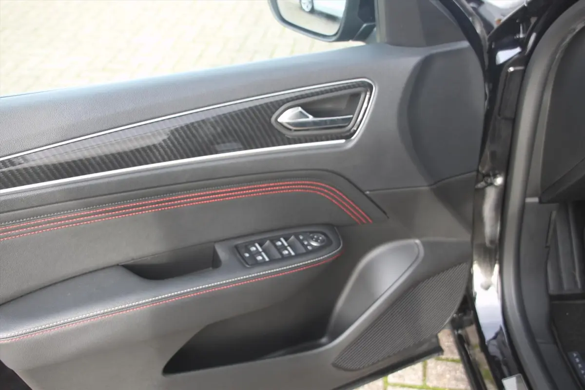 145PK-RS LINE-FULL HYBRID-87DKM-NAVI-TREKHAAK-