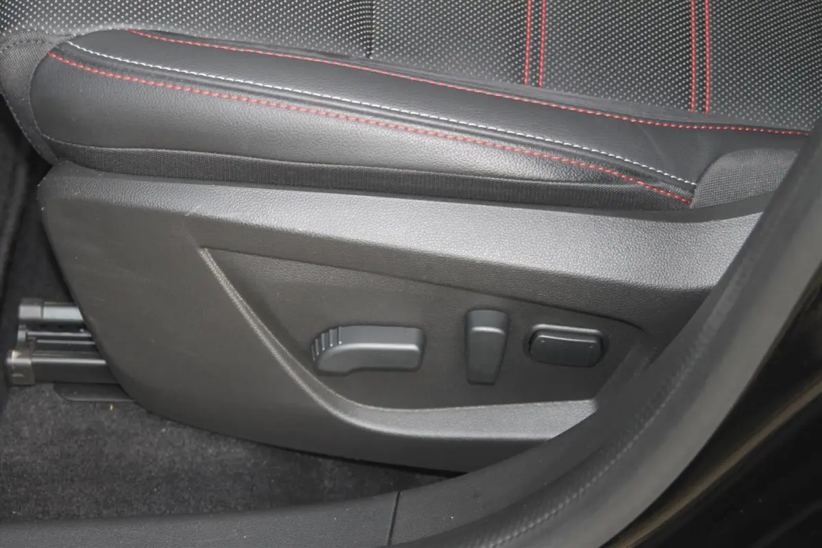 145PK-RS LINE-FULL HYBRID-87DKM-NAVI-TREKHAAK-