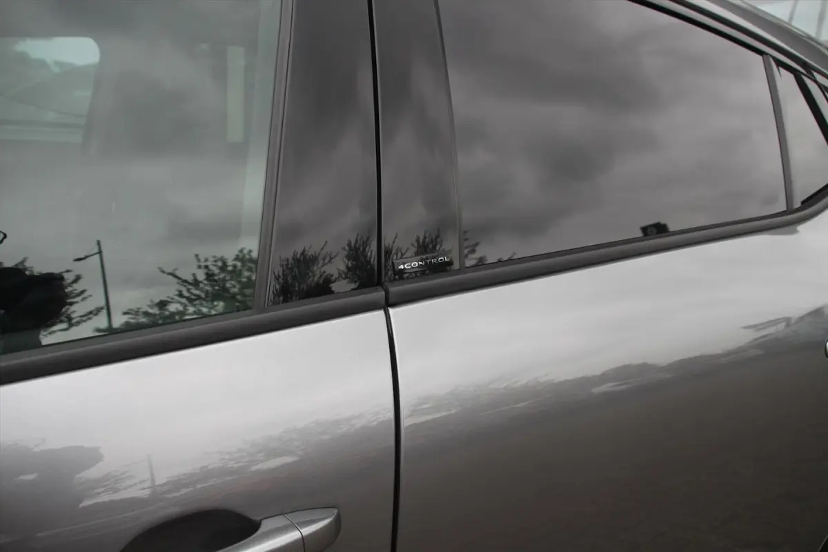 300PK-4X4-PLUG IN HYBRID-20DKM-ESPRIT ALPINE-PANODAK-