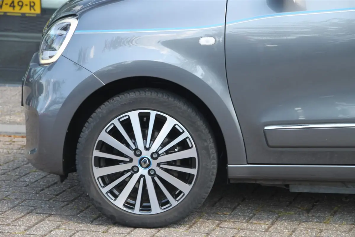 82PK-INTENS-CABRIO-69DKM-NAVI-CRUISE-BLUET-LMV-