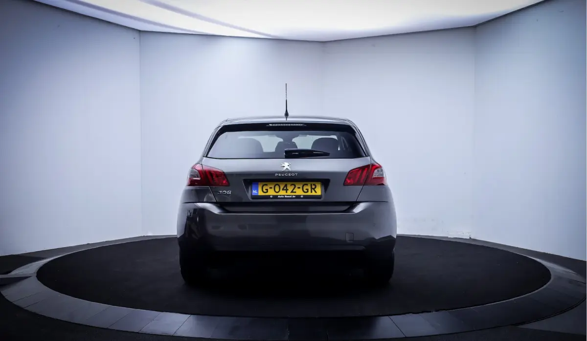 1.2T EXECUTIVE Advantage PANO | LEDER | CARPLAY | NAVI | DAB | CRUISE | PDC V+A | LMV