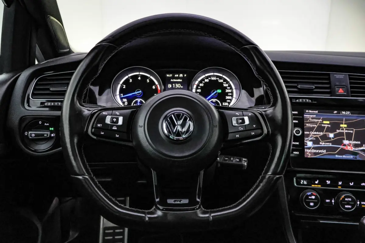 2.0 TSI R 4Motion PANO | XENON | LEDER | STOELVERW | CAMERA | NAVI | APP CONNECT | LMV