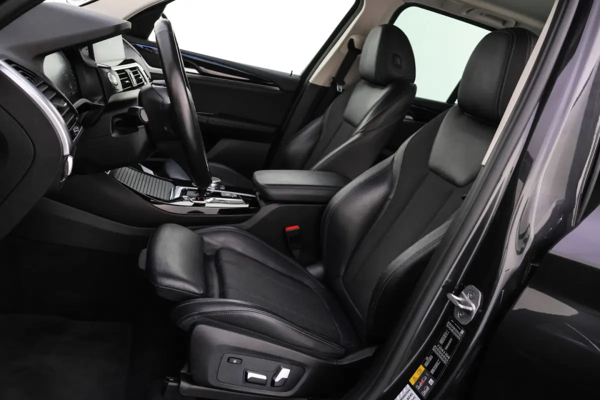 30e XDr. X-LINE Executive SOH 95% | FULL LED | CAMERA | MEMORY | ACC | LEDER | CARPLAY | D